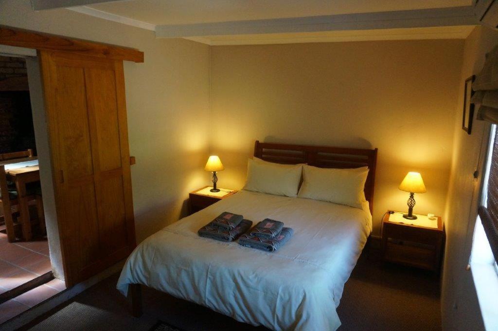 Long Acres Cottages Montagu Bilik gambar