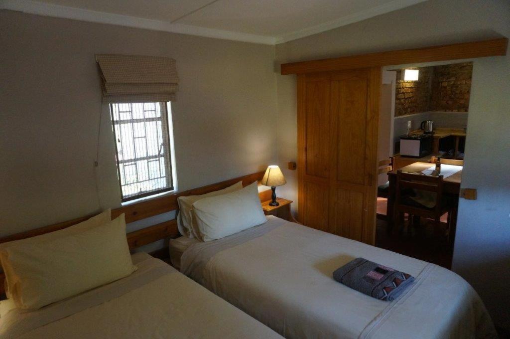 Long Acres Cottages Montagu Bilik gambar
